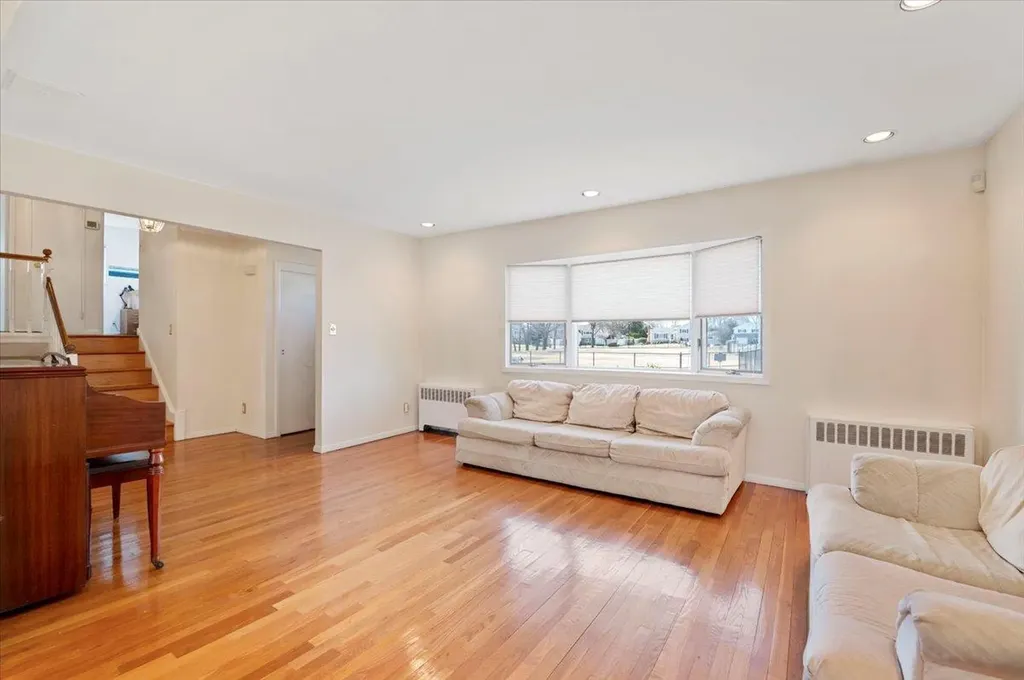 64 Caffrey Avenue Bethpage NY 11714