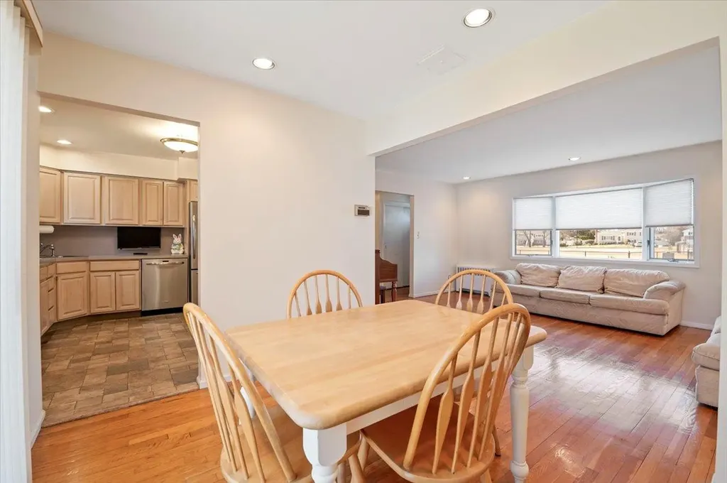 64 Caffrey Avenue Bethpage NY 11714