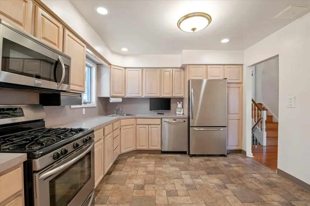 64 Caffrey Avenue Bethpage NY 11714