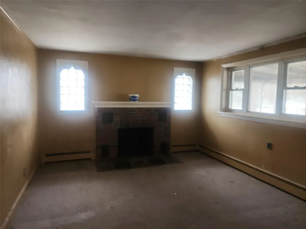 18 Merrick Road Shirley NY 11967