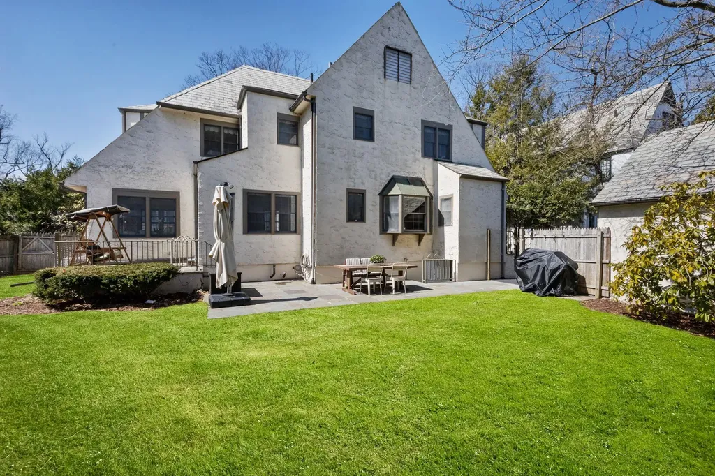 63 Carthage Road Scarsdale NY 10583