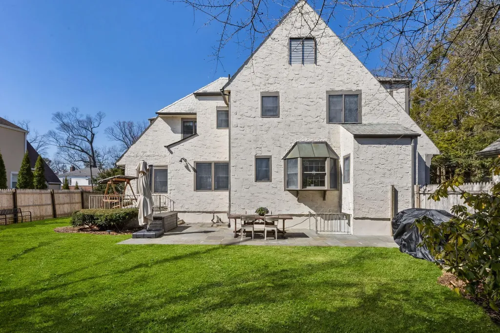 63 Carthage Road Scarsdale NY 10583