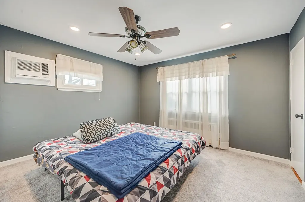 15 Elizabeth Drive Bethpage NY 11714