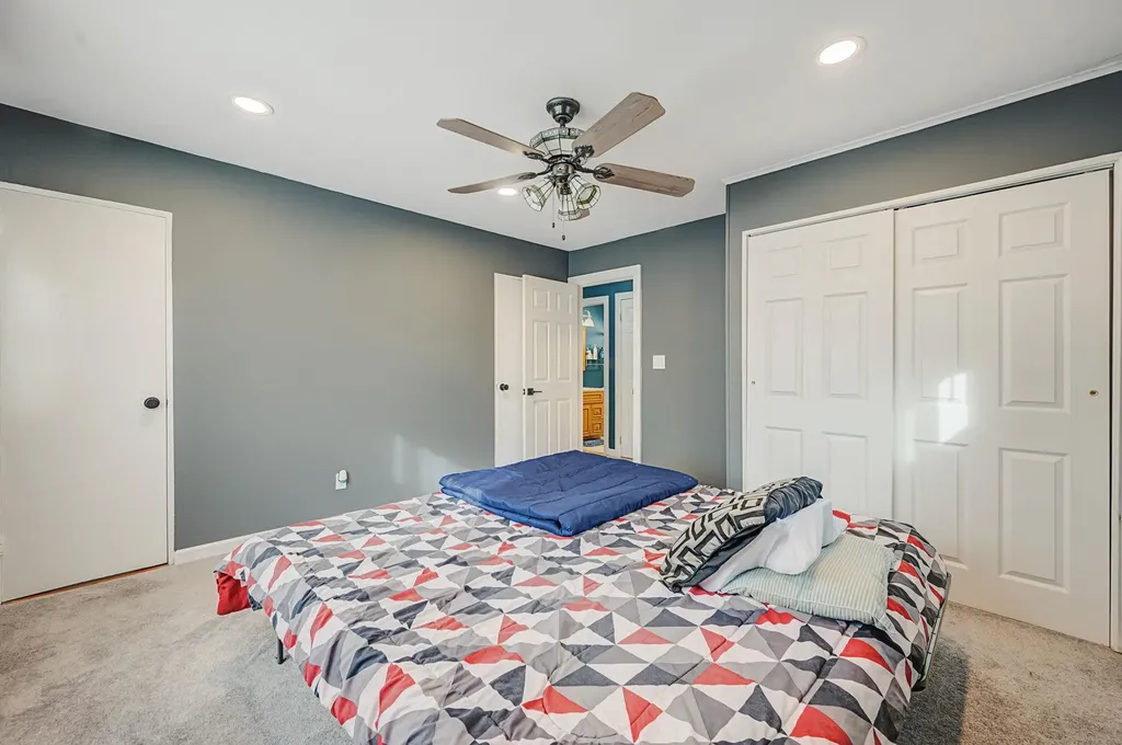 15 Elizabeth Drive Bethpage NY 11714