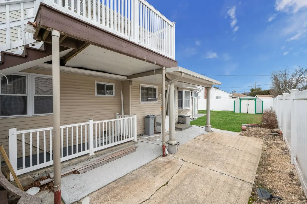 15 Elizabeth Drive Bethpage NY 11714