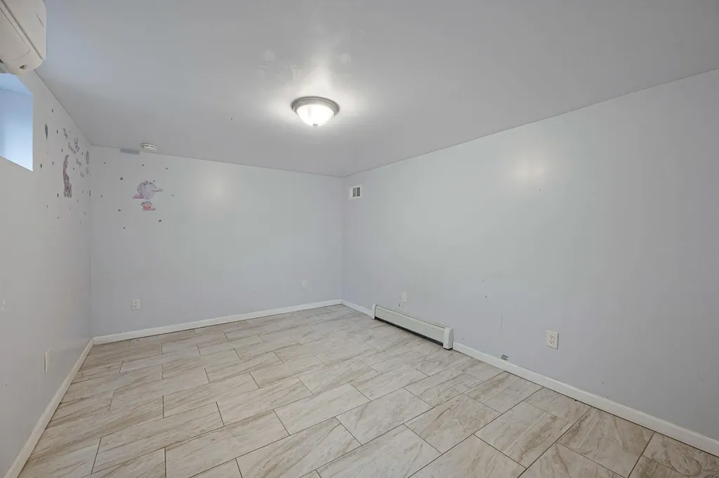 15 Elizabeth Drive Bethpage NY 11714