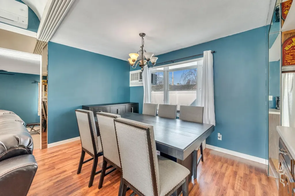 15 Elizabeth Drive Bethpage NY 11714