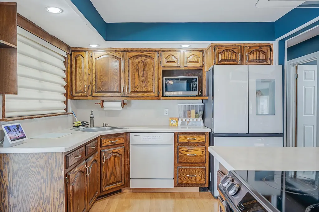 15 Elizabeth Drive Bethpage NY 11714