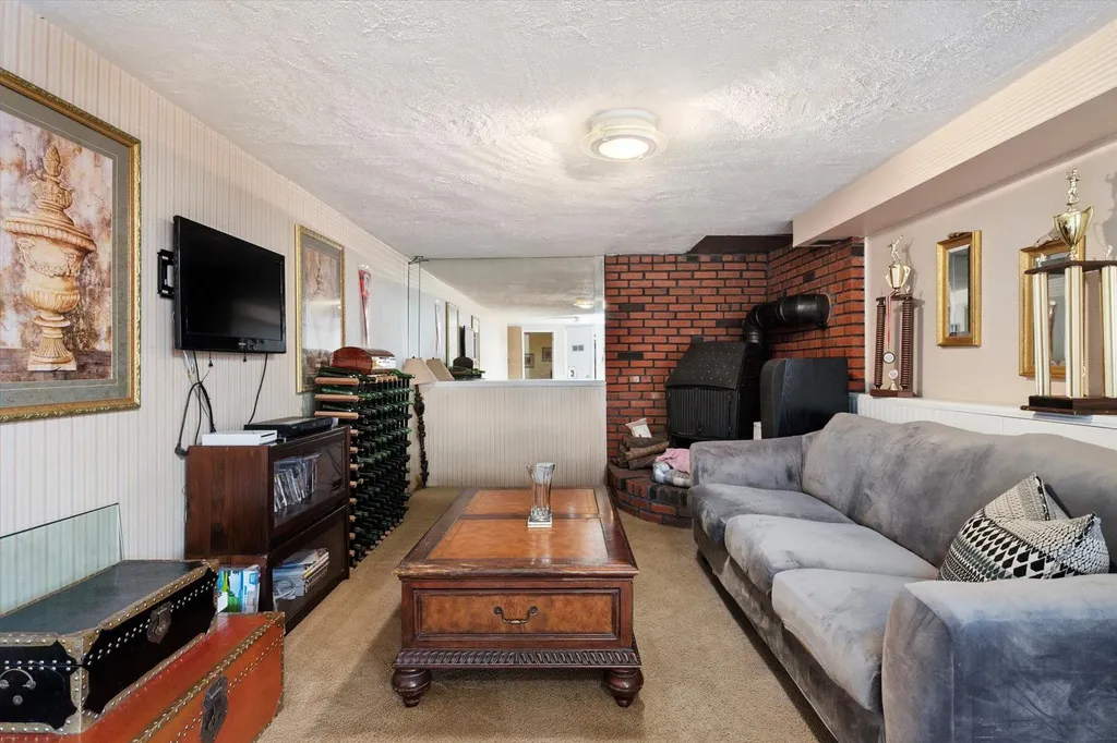 9 Ronald Lane Commack NY 11725