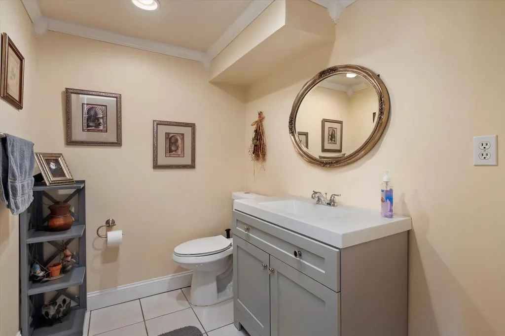 9 Ronald Lane Commack NY 11725