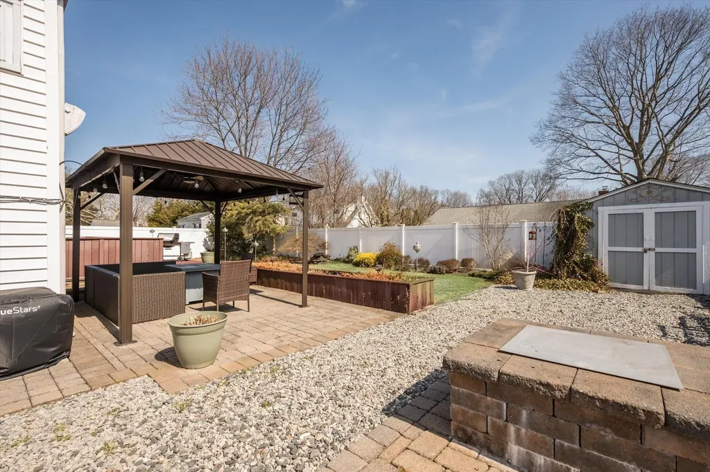 9 Ronald Lane Commack NY 11725