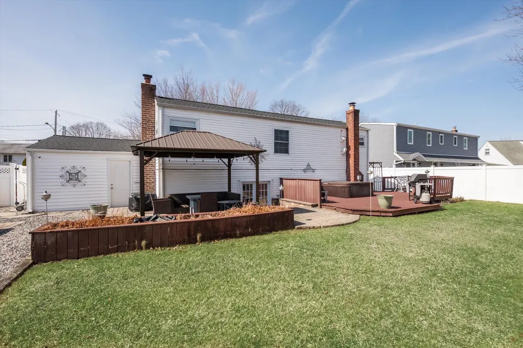 9 Ronald Lane Commack NY 11725