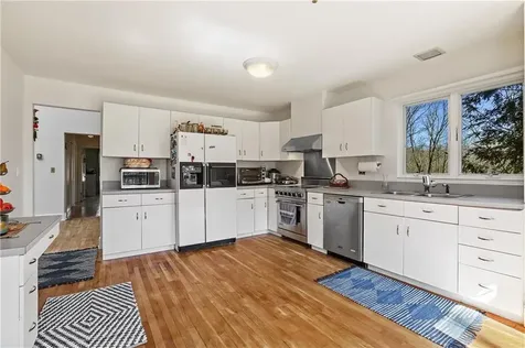194 Westchester Avenue Pound Ridge NY 10576
