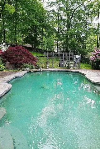 194 Westchester Avenue Pound Ridge NY 10576