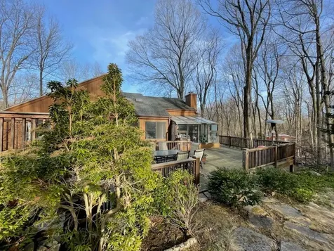 194 Westchester Avenue Pound Ridge NY 10576