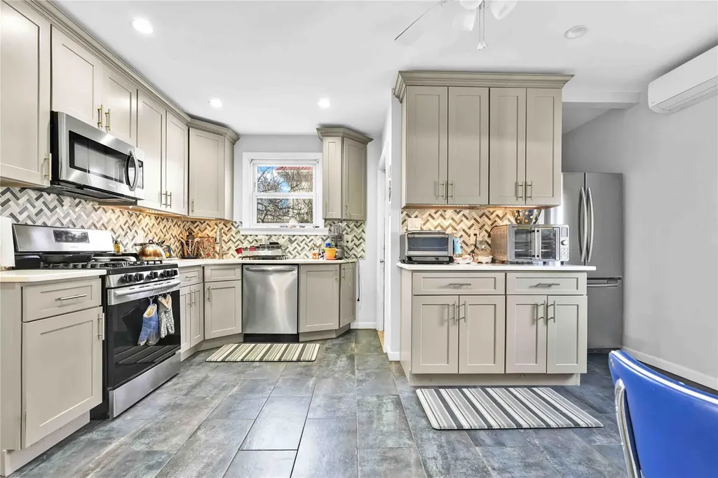 5 W Olive Street Long Beach NY 11561