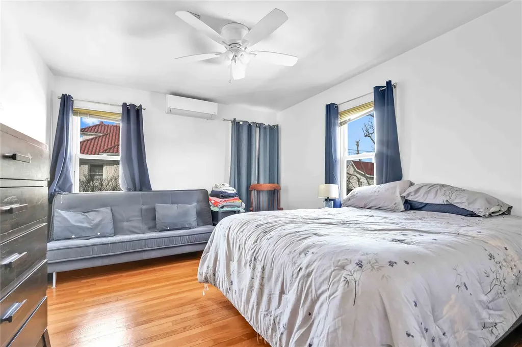 5 W Olive Street Long Beach NY 11561