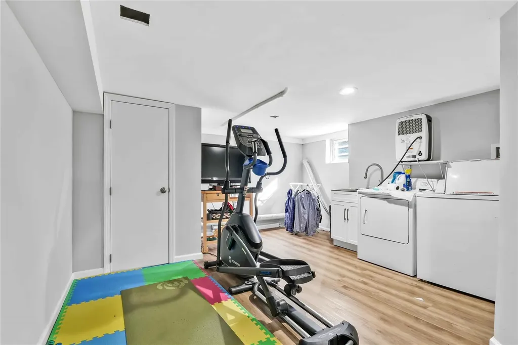 5 W Olive Street Long Beach NY 11561