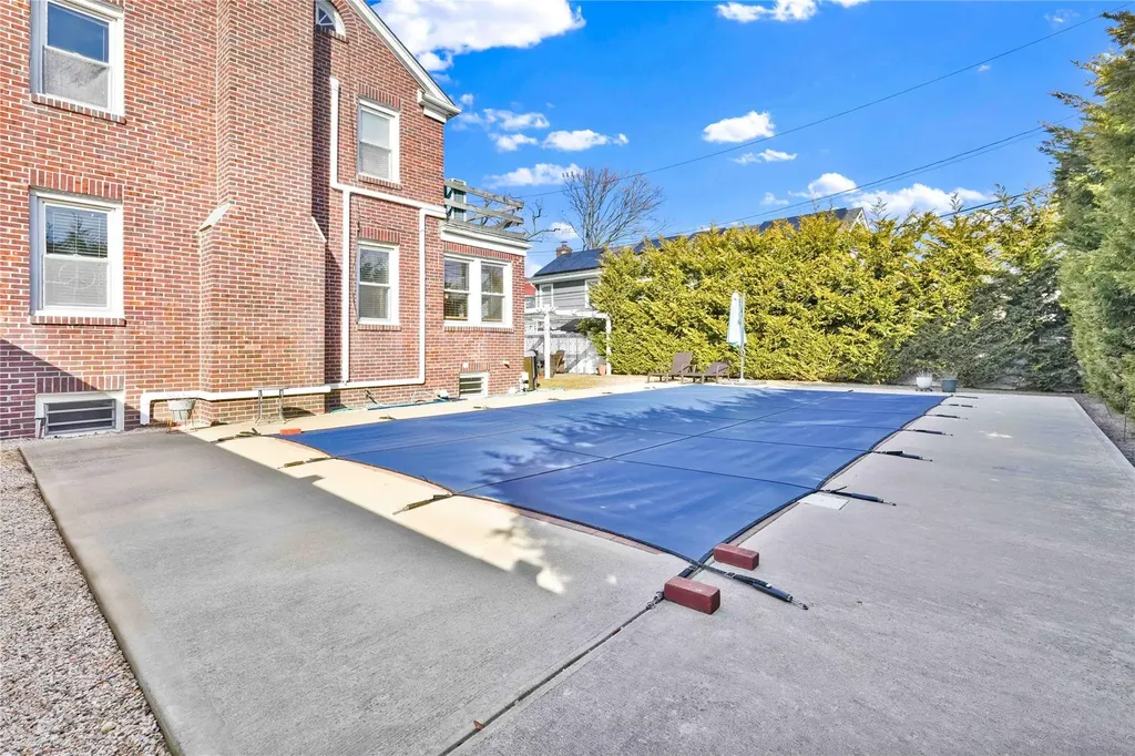 5 W Olive Street Long Beach NY 11561