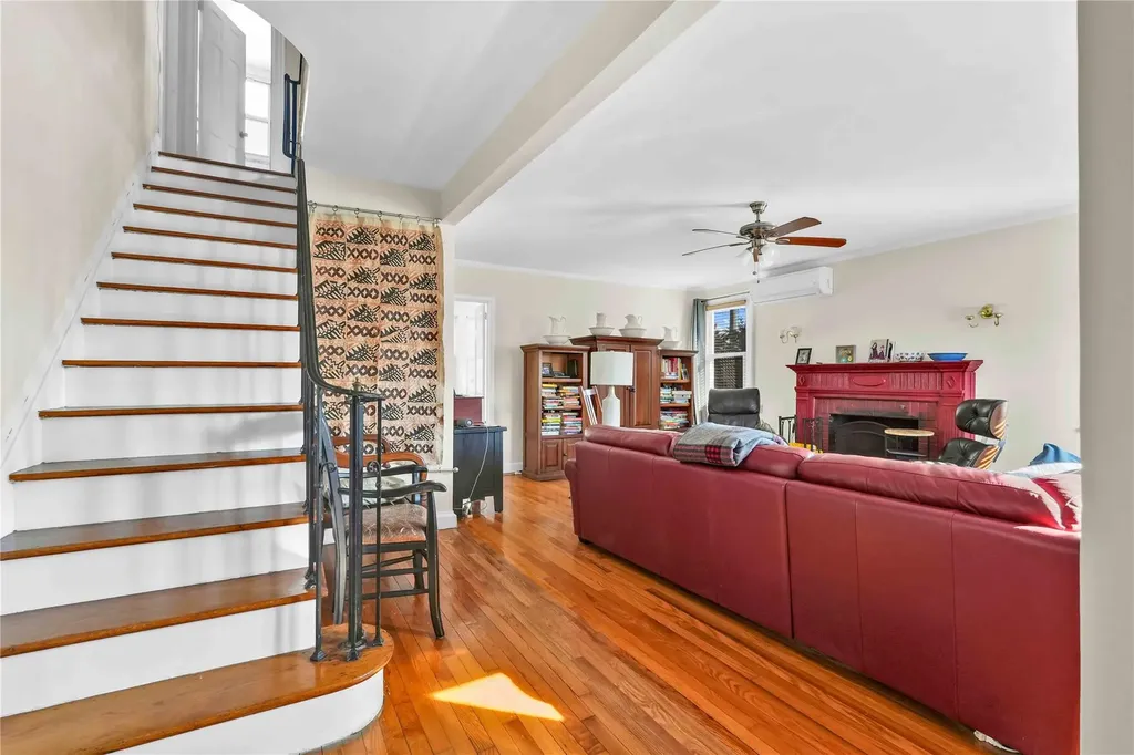 5 W Olive Street Long Beach NY 11561
