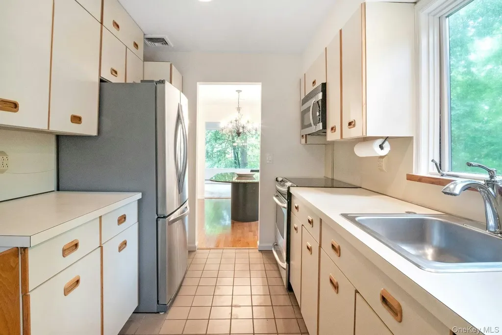 707 Eagle Bay Drive Ossining NY 10562