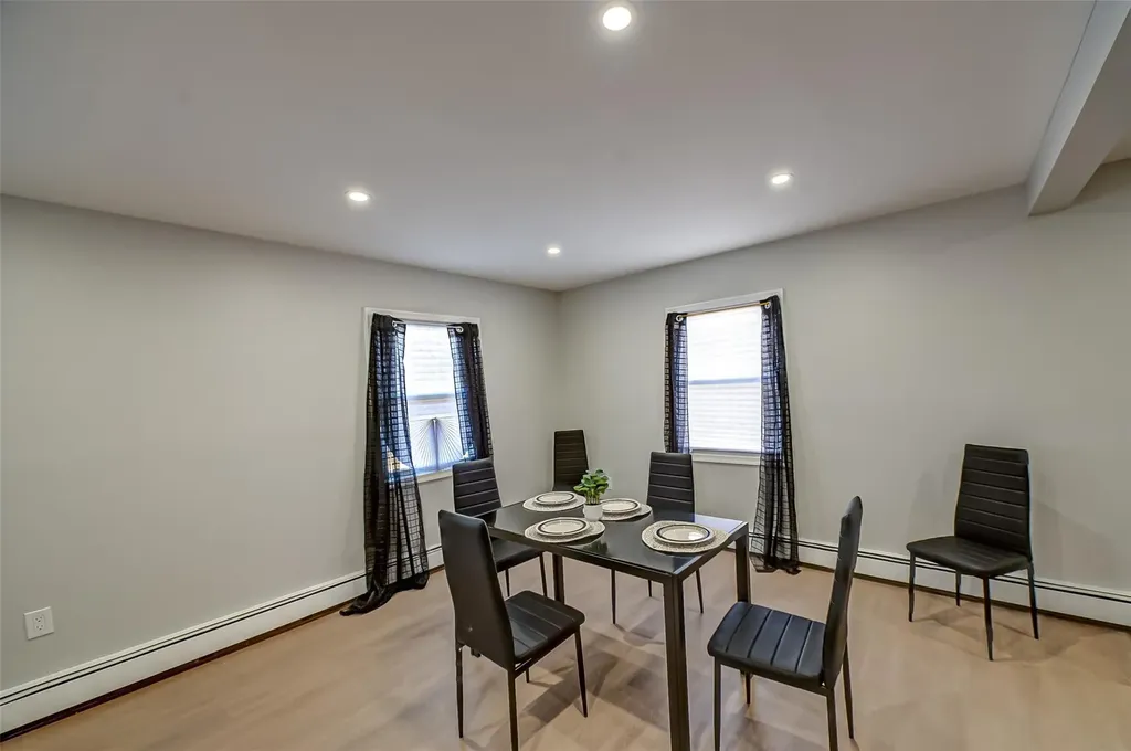 17 Aldin Lane Levittown NY 11756