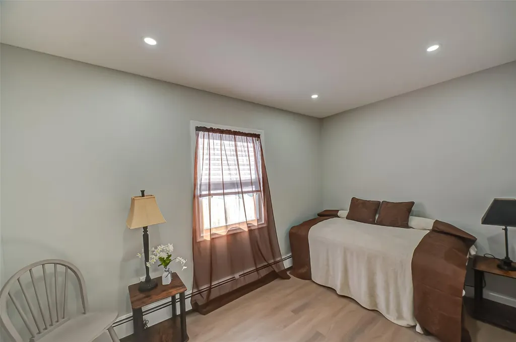 17 Aldin Lane Levittown NY 11756