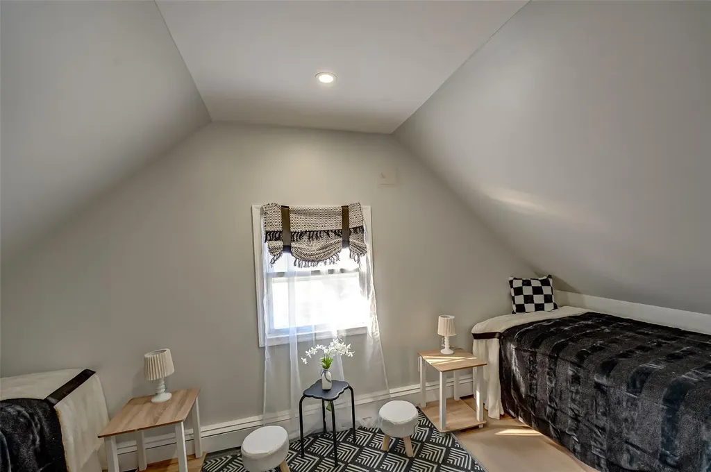 17 Aldin Lane Levittown NY 11756
