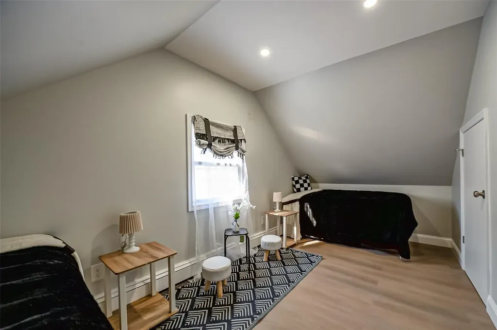 17 Aldin Lane Levittown NY 11756