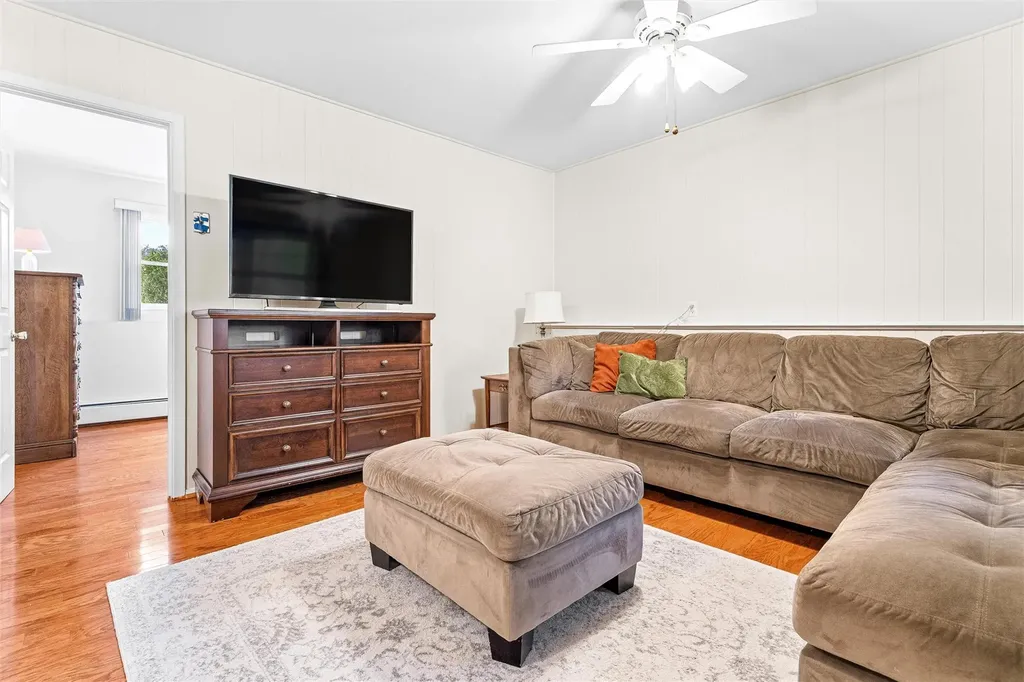18 Eakman Drive Garnerville NY 10923