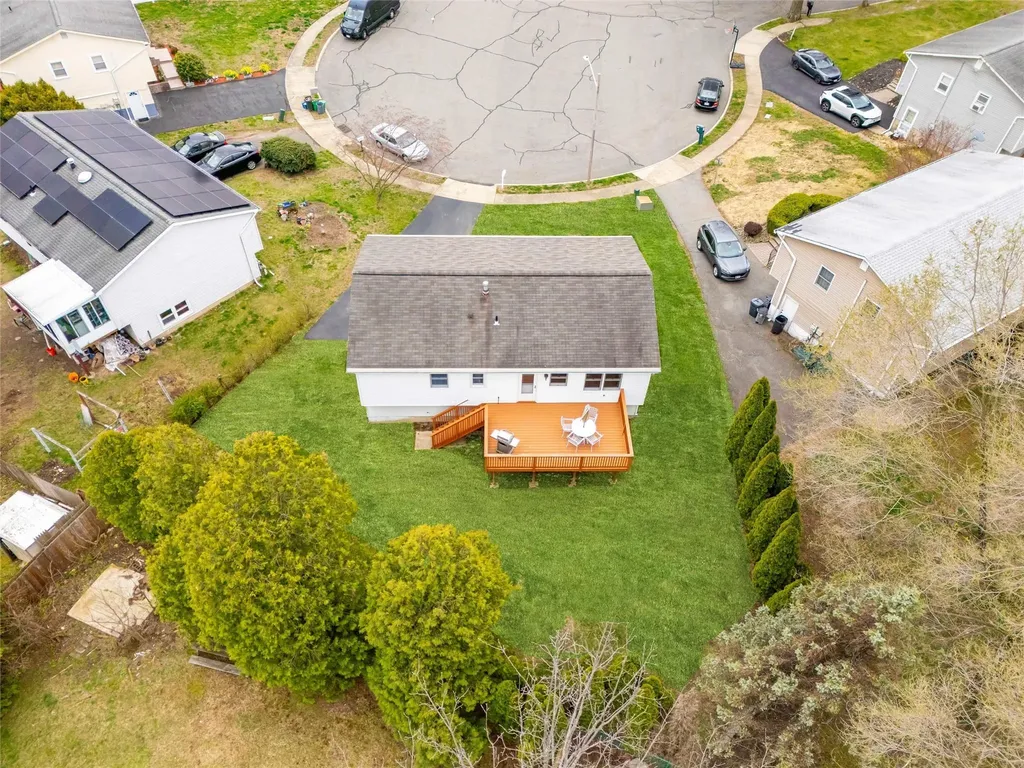18 Eakman Drive Garnerville NY 10923