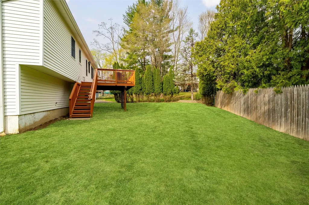 18 Eakman Drive Garnerville NY 10923