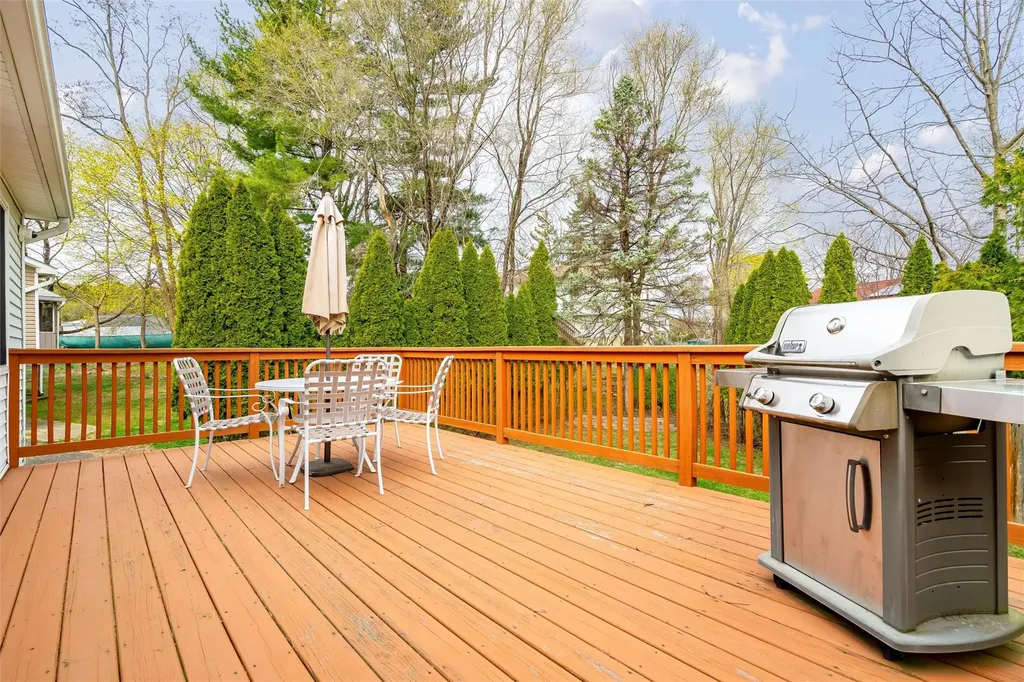 18 Eakman Drive Garnerville NY 10923