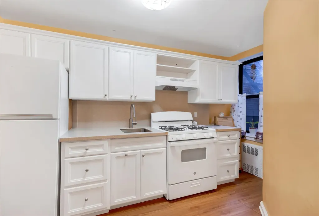40 89th Street Brooklyn NY 11209