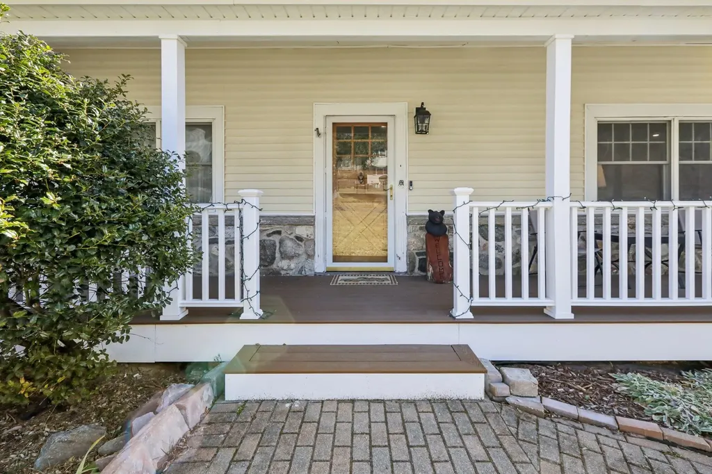 534 Overlook Drive S Mahopac NY 10541