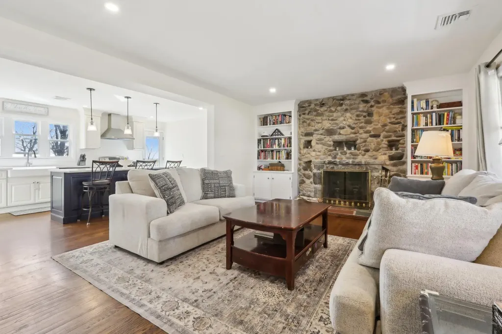 534 Overlook Drive S Mahopac NY 10541