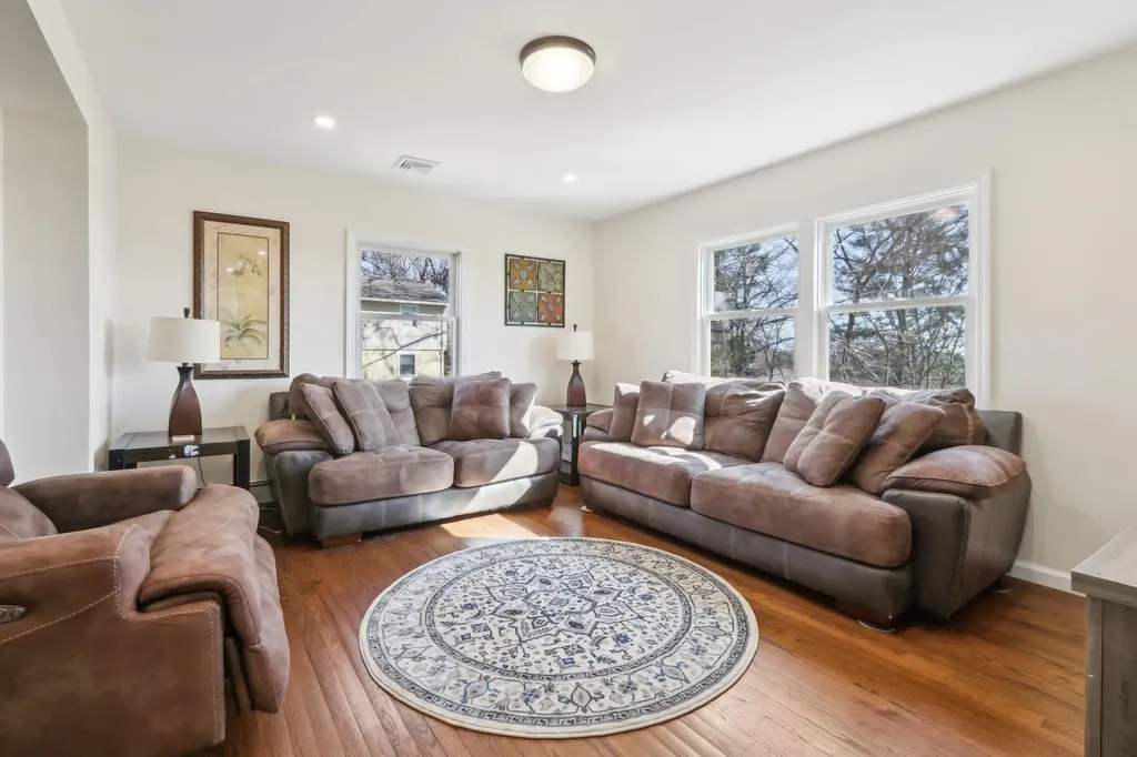 534 Overlook Drive S Mahopac NY 10541