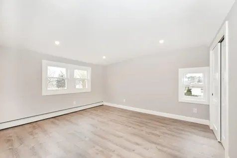 57 Palm Street Lindenhurst NY 11757