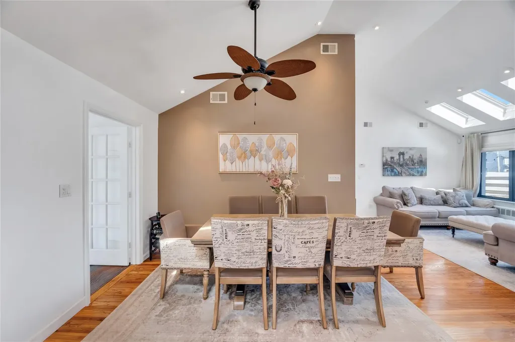 2576 Clovermere Road Oceanside NY 11572