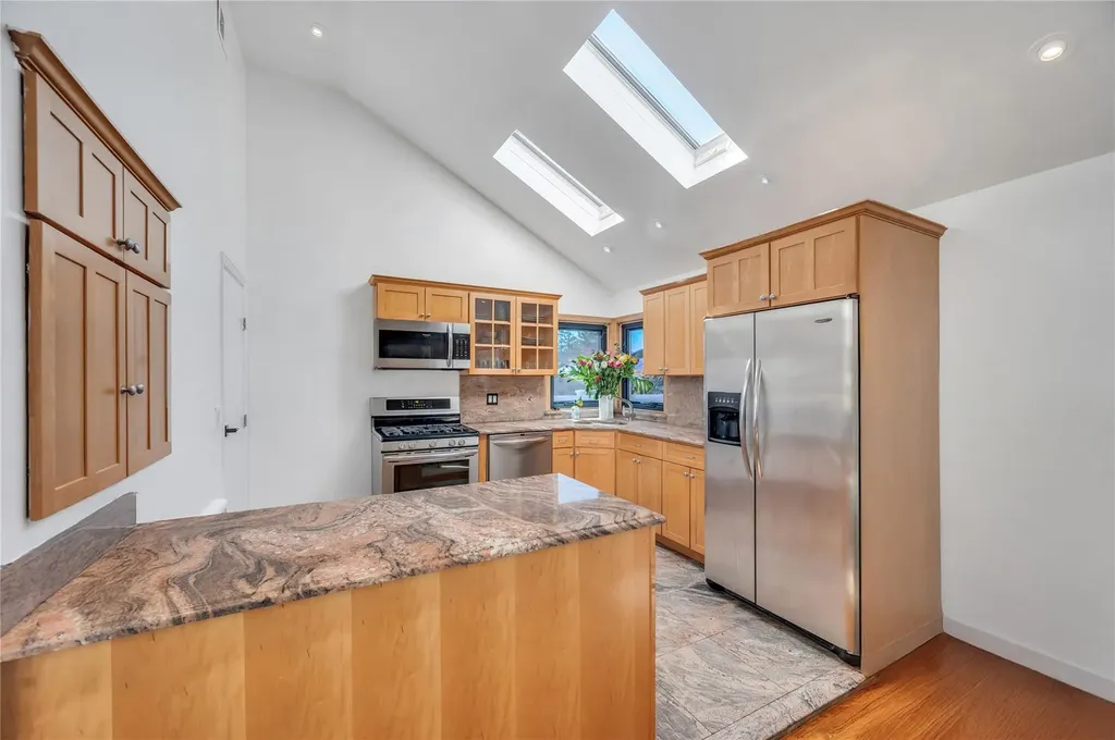 2576 Clovermere Road Oceanside NY 11572