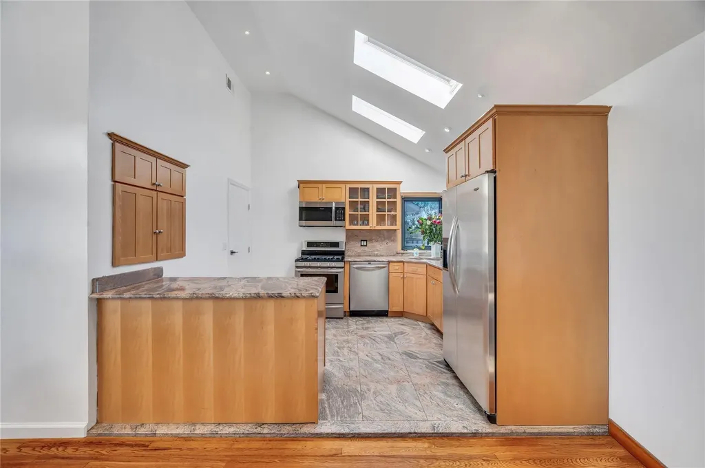 2576 Clovermere Road Oceanside NY 11572