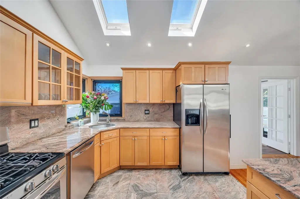 2576 Clovermere Road Oceanside NY 11572