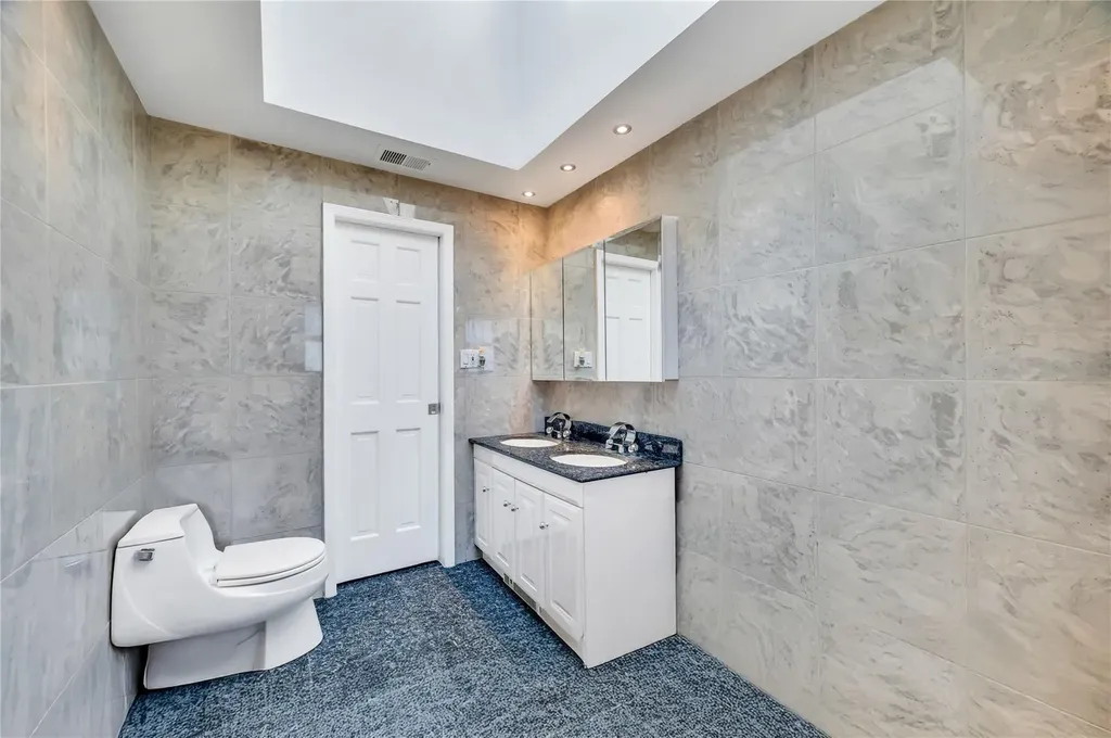 2576 Clovermere Road Oceanside NY 11572