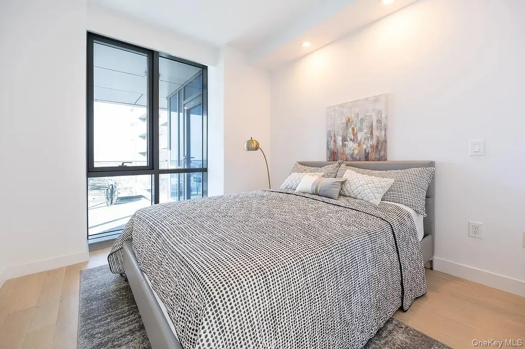 33-66 Farrington Stream Flushing NY 11354