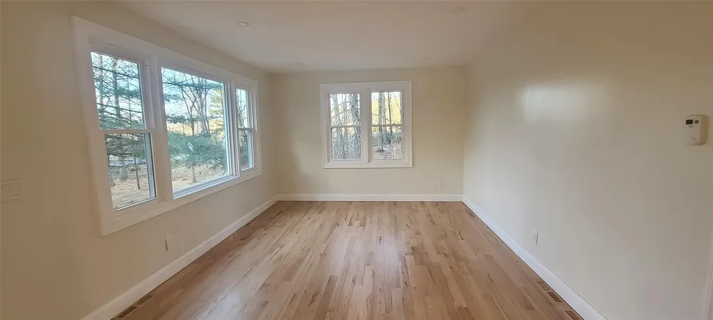 341 Oregon Trail Pine Bush NY 12566