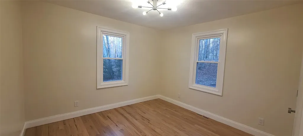 341 Oregon Trail Pine Bush NY 12566