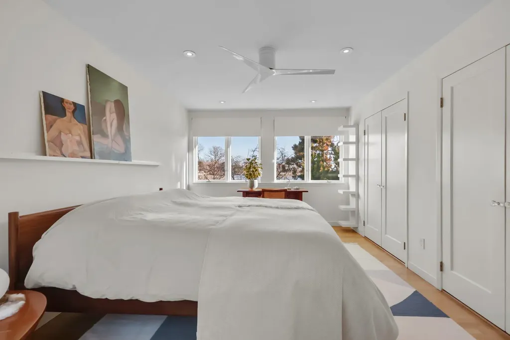 695 Barrymore Lane Mamaroneck NY 10543
