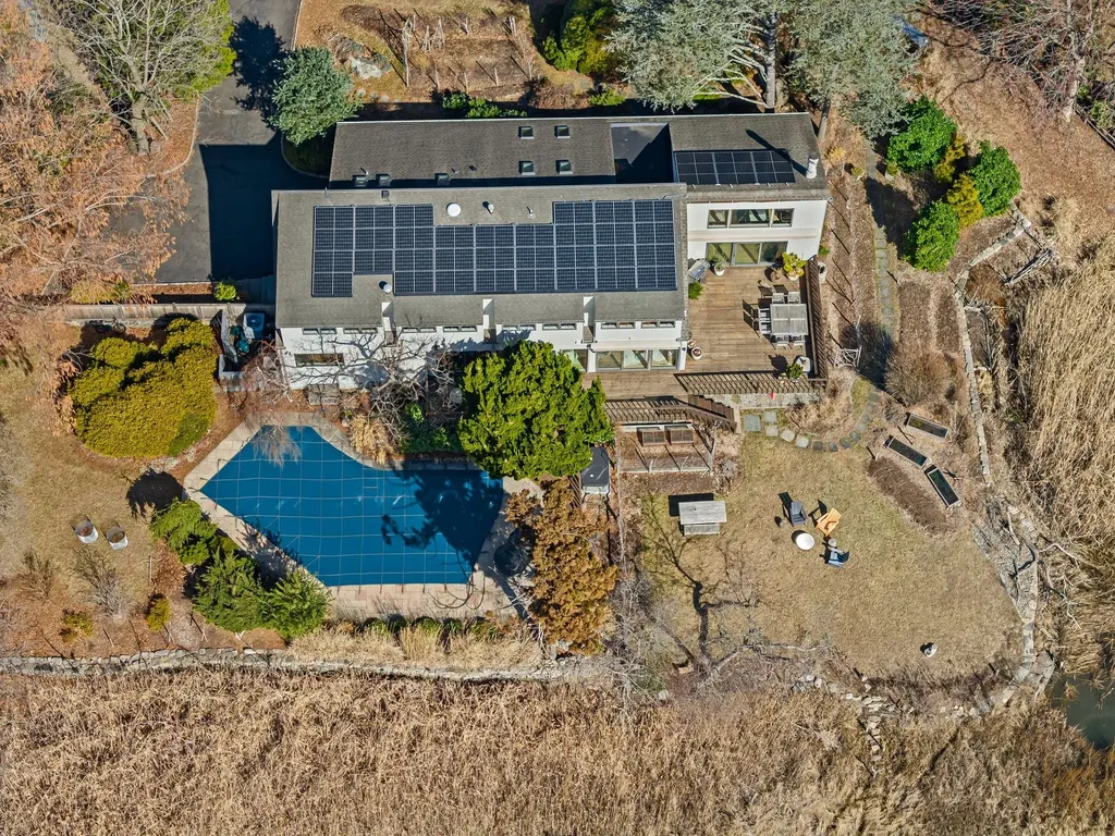 695 Barrymore Lane Mamaroneck NY 10543