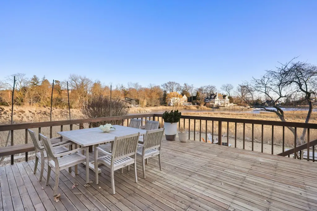 695 Barrymore Lane Mamaroneck NY 10543