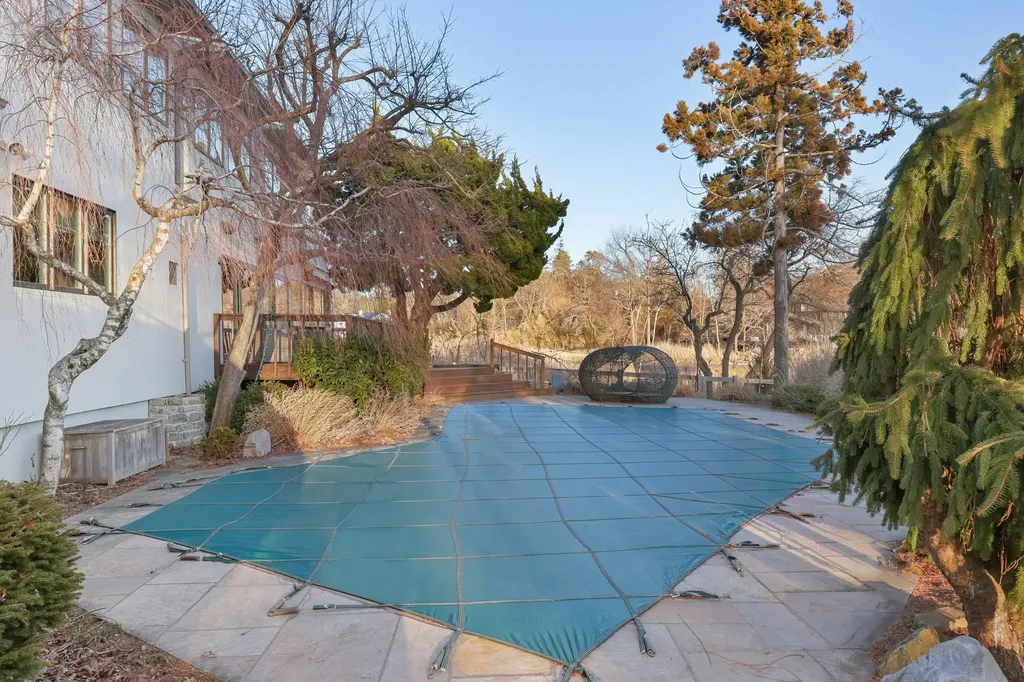 695 Barrymore Lane Mamaroneck NY 10543